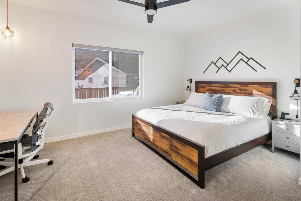 Flg Retreat - Modern Home With Mountain Views フラッグスタッフ エクステリア 写真