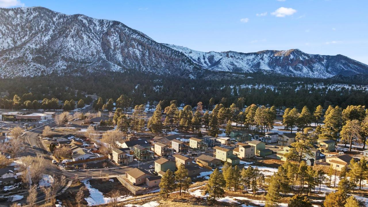 Flg Retreat - Modern Home With Mountain Views フラッグスタッフ エクステリア 写真