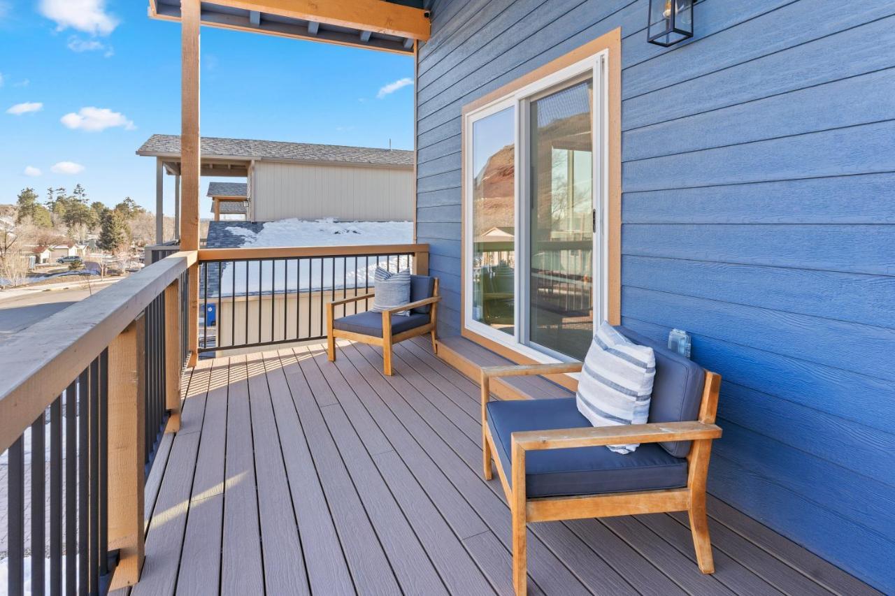 Flg Retreat - Modern Home With Mountain Views フラッグスタッフ エクステリア 写真